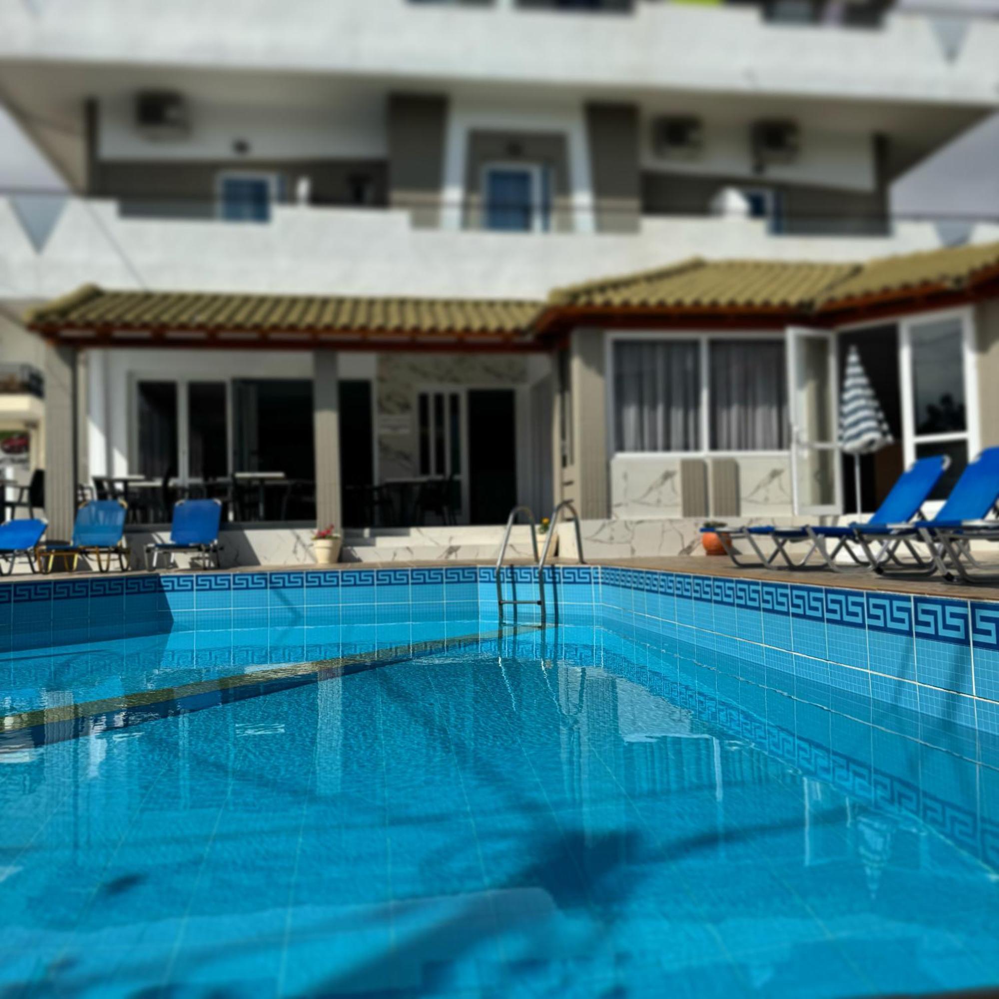 Simple Hotel Hersonissos Sun Bagian luar foto