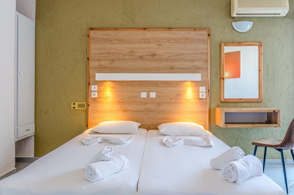 Simple Hotel Hersonissos Sun Bagian luar foto